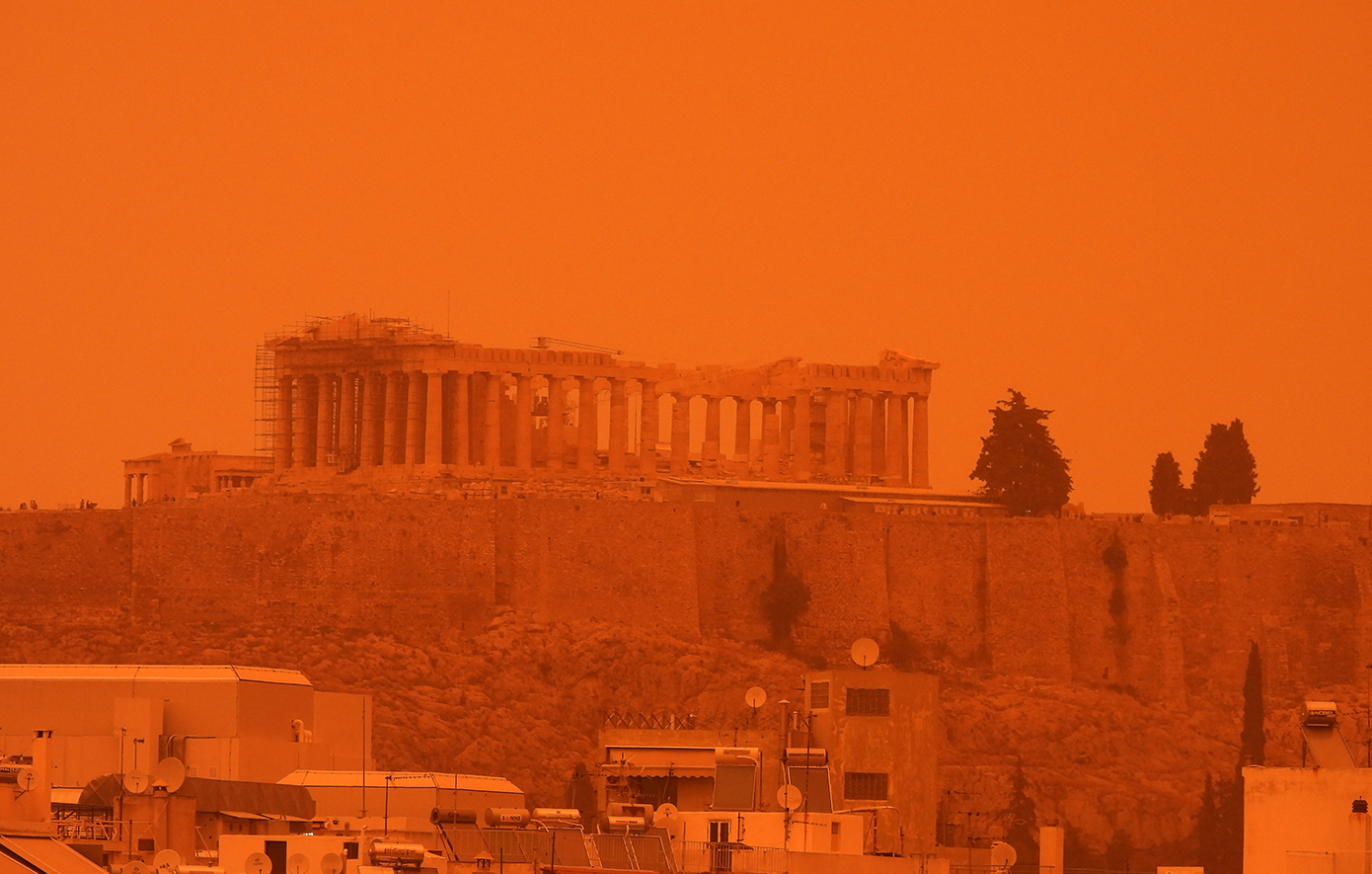 Minerva Red: «Από τα ισχυρότερα επεισόδια των τελευταίων ετών» &#8211; Δορυφορικές εικόνες από την αφρικανική σκόνη πάνω από την Ελλάδα
